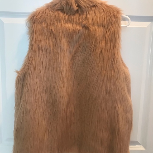 BCBG Generation Fur Vest. Size S - Picture 4 of 4